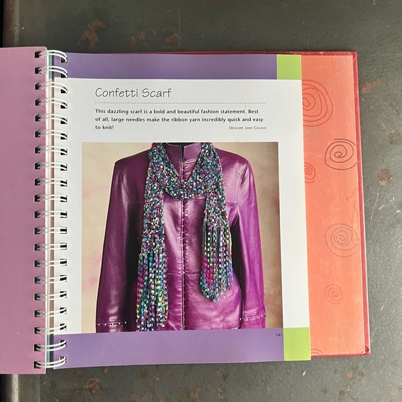 Set of 4 Knitting Books-beginner, mini bags, dog coats - Picture 7 of 14